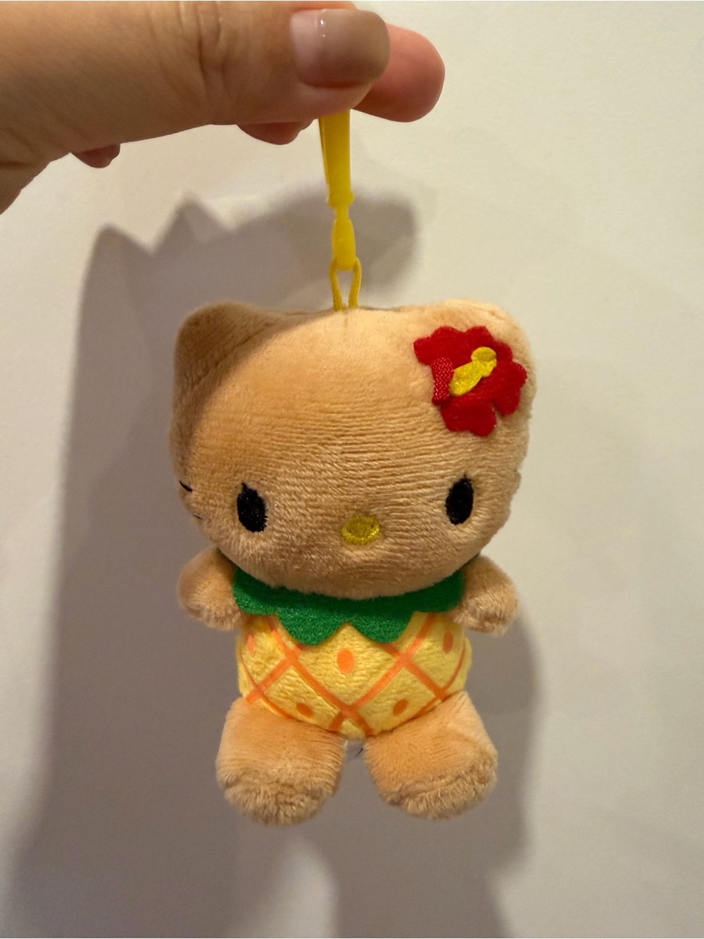 Plush Pineapple Kitty Keychain - Peach & Yellow